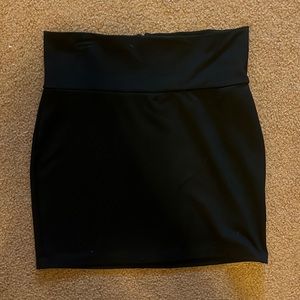 BEBE mid-rise skirt